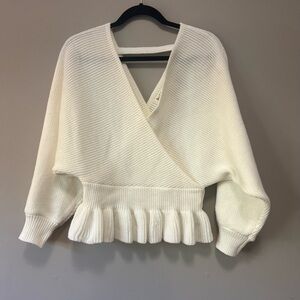 Peach Love ivory V-neck sweater. Small.
